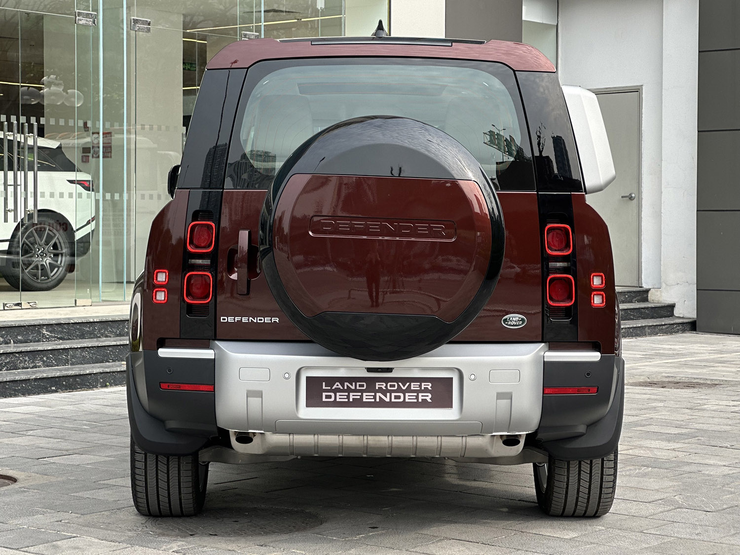 Giá xe Land Rover Defender - ảnh 3