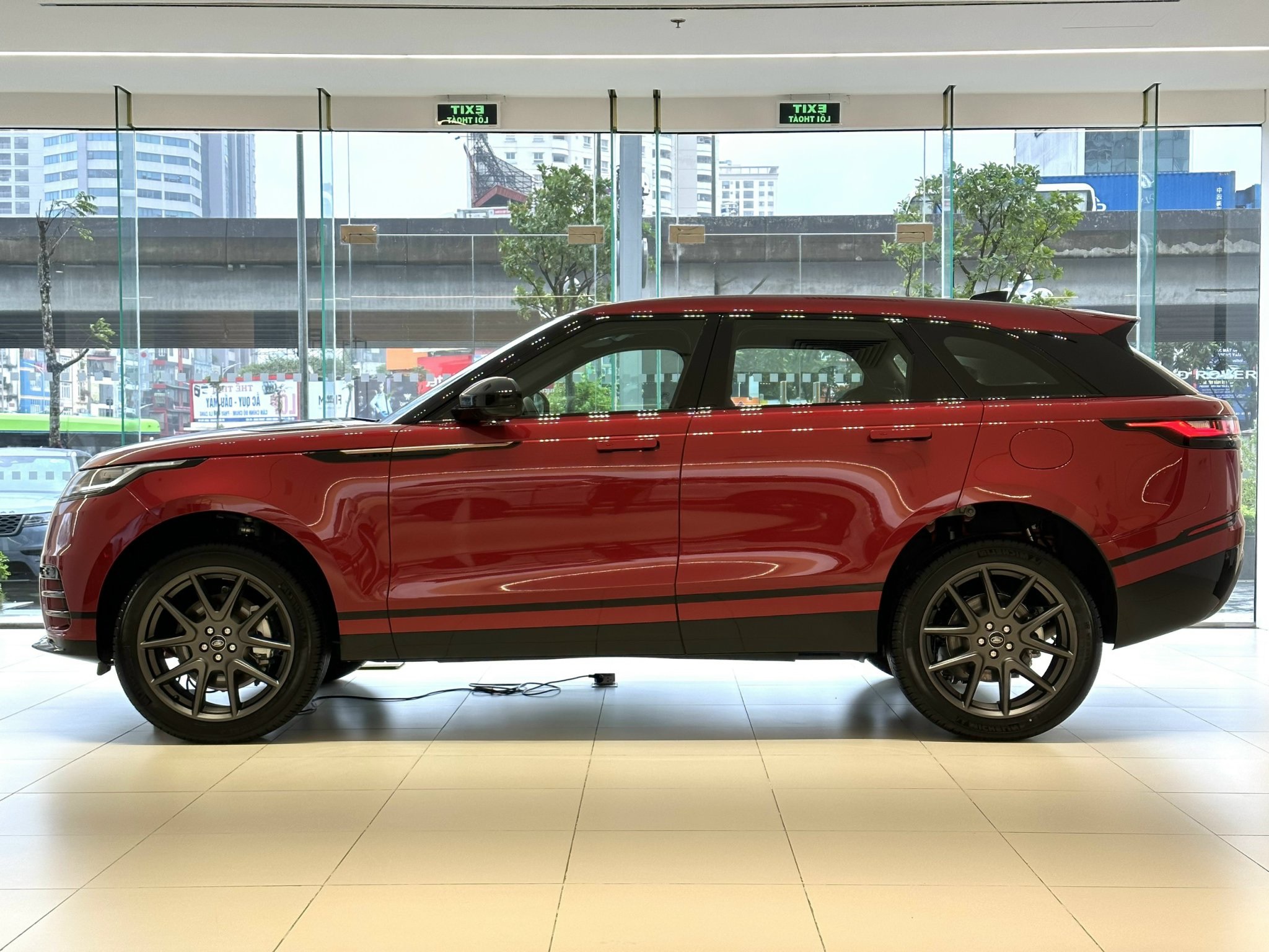 Giá xe range rover velar 2023