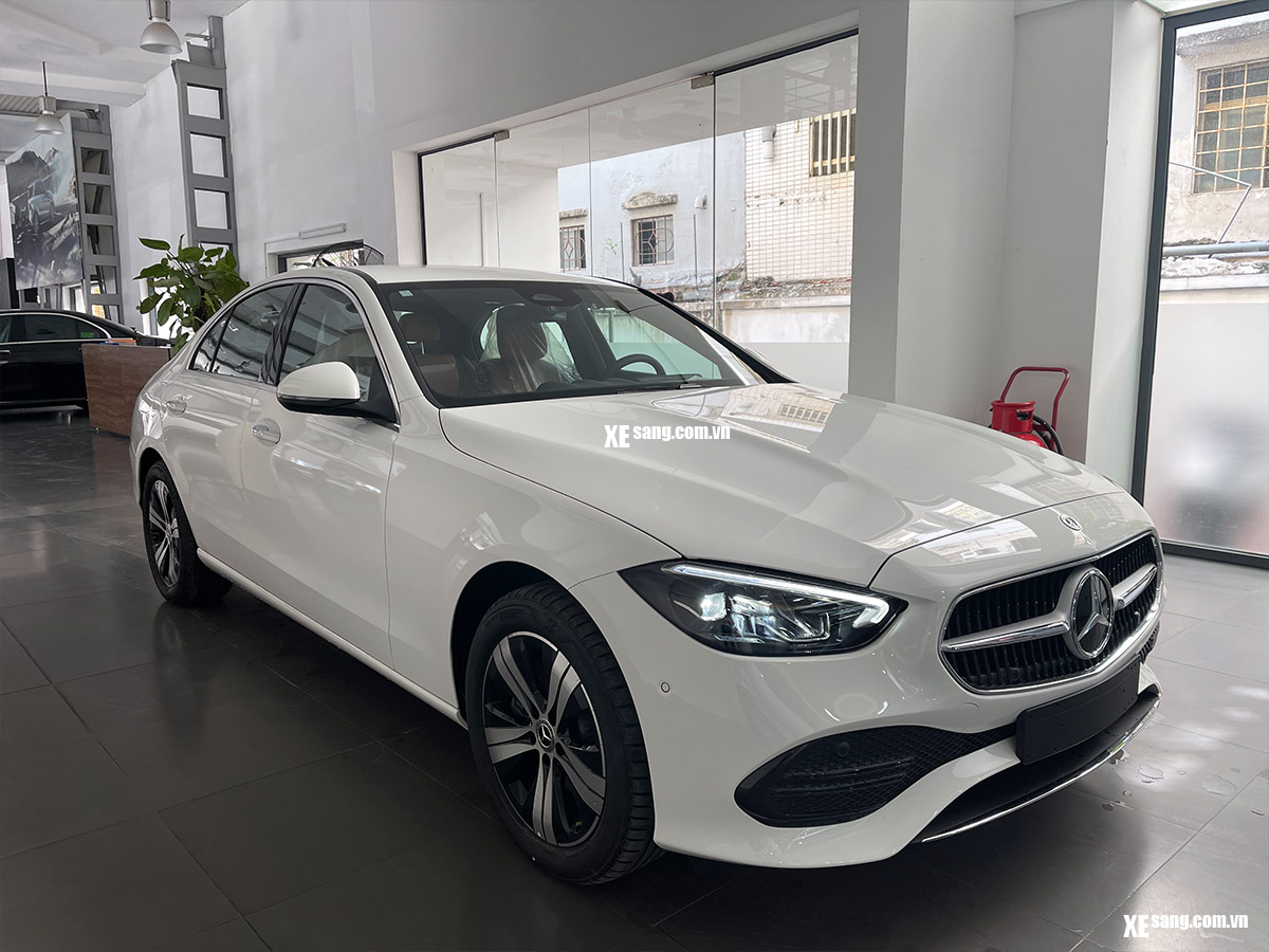 Giá xe Mercedes C200 mới nhất tháng 06/2025