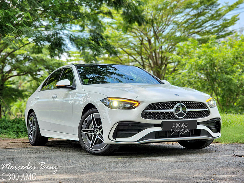 Giá xe Mercedes C300 AMG mới nhất tháng 06/2025